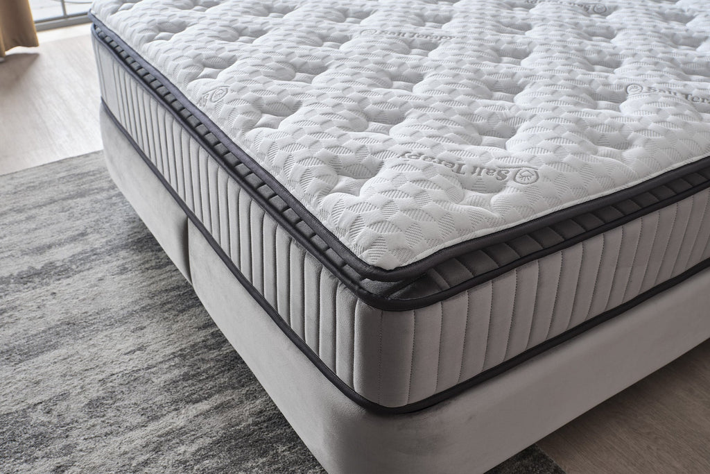 Fallone – Maison Noir by Kara