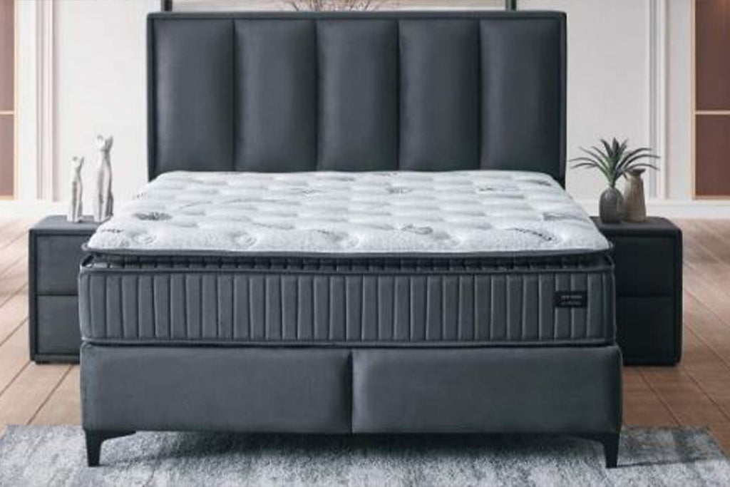 Hermes – Maison Noir by Kara