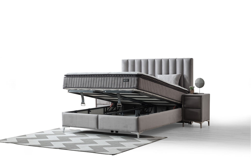 Parma – Maison Noir by Kara